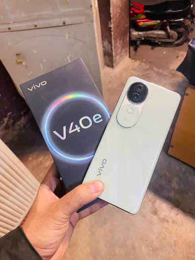 vivo v40e 8+8/256 full box charger condition 10 10 03707740600