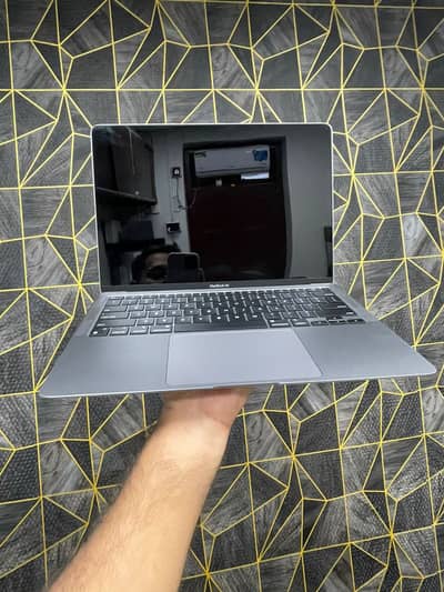 Apple MacBook Air M1 – 8GB / 256GB (Space Gray)