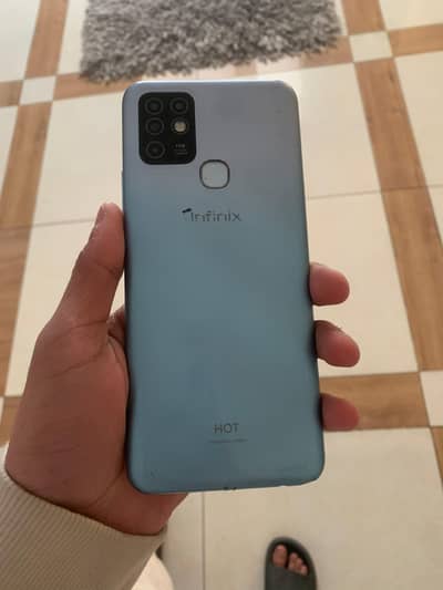 infinix hot 10 only phone and charger 4/64