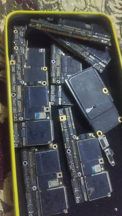 I PHONE X 64gb MOTHERBOARD
