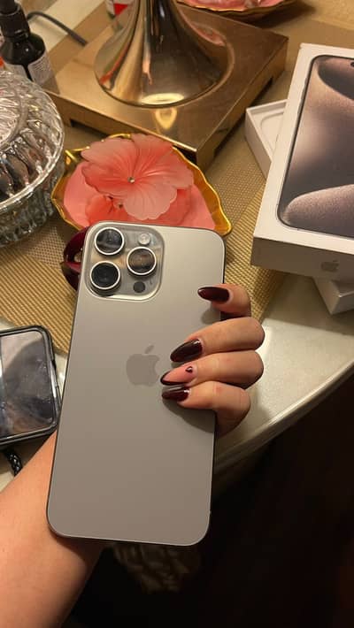 Apple iPhone 15 Pro Max sim time available