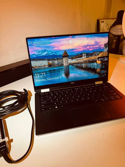 DELL XPS13 Core i7 vPro 7th Gen Touch Screen 360° Rotation 16 gb ram