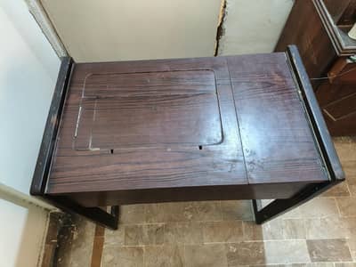 Singer Stitching table