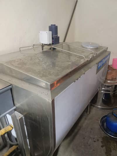 Stainless Steel Milk Chiller – 500 Liter Capacity – Excellent