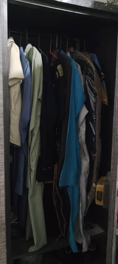 2 dor almari for sell