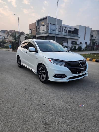 2018 Model vezel Z package 24 import and registered 4.5 grade B TO B