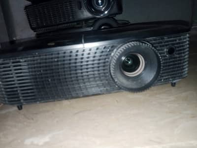 Optoma xvga projector for home and schools