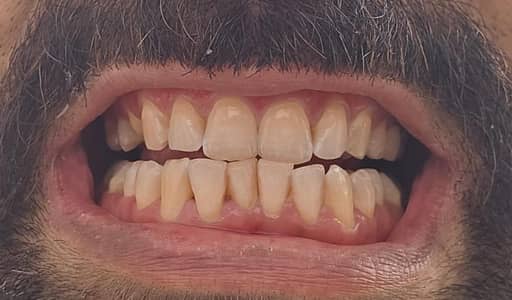 Dentist required for a running dental cilinic