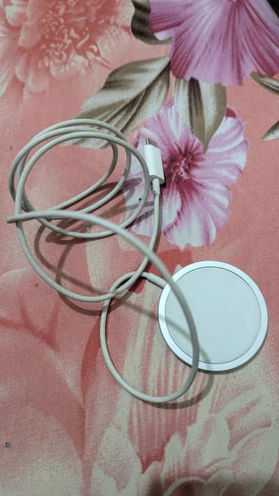 100% original apple magsafe charger available