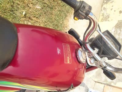 Honda CD 70 2023. Contact 03.28=74.58. 700