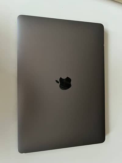 MacBook Air 2020 250GB | Slim Design | Smooth Performance