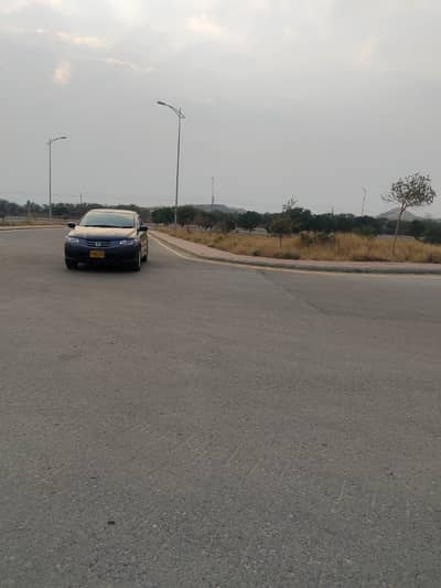 Precinct 3 2000 square yards residential plot for sale in Bahria Town Karachi