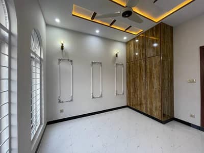 FLAT FOR STUDENTS/SILENT OFFICE