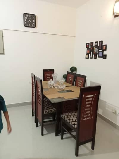 Dining table for sale