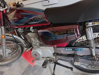 Honda CG. 125 red colour