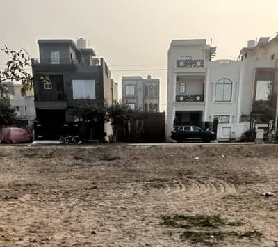 5 Marla Residential (Transfer free) Plot For Sale In Executive Block Park View City Lahore