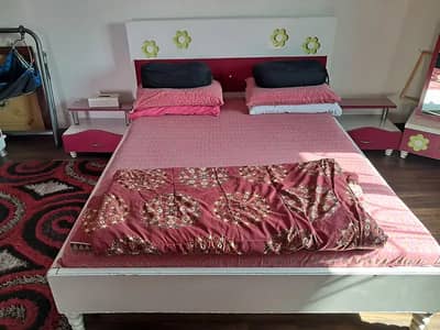 Bed Set - Wooden Furniture - Bedroom Set - Bed For Sale - Furniture