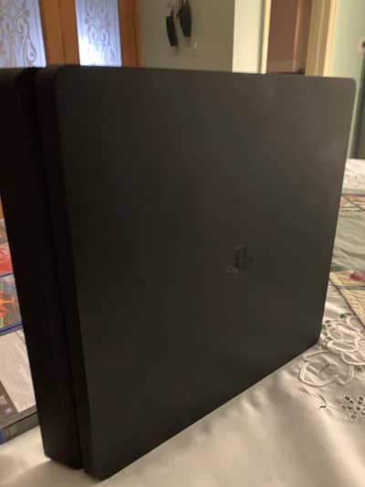 PlayStation 4 Slim edition
