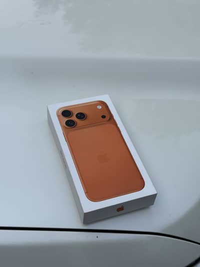 17 pro max coamic orange 521gb non pta