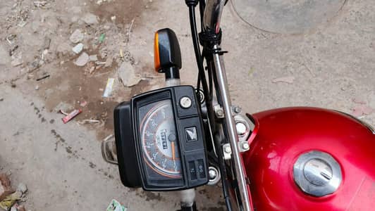 urgent sale CD70 Red color 14749km drive