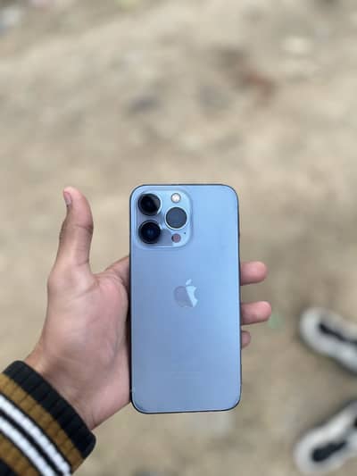 iphone 13pro good condtion 256 gb total geniune