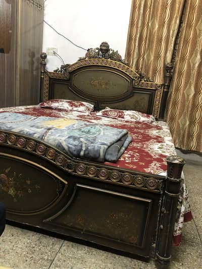 King size bed with brand new mattress