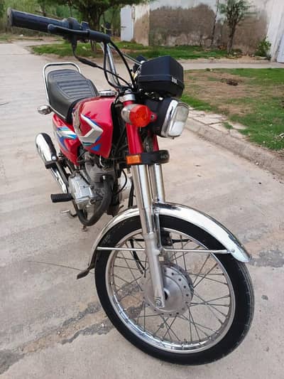 Honda cg 125 .  .  2022  karachi .  .  full jeniun