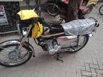 125 bike self start special edition