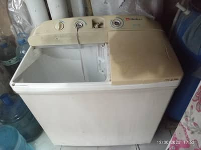 DAWLANCE WASHING MACHINE