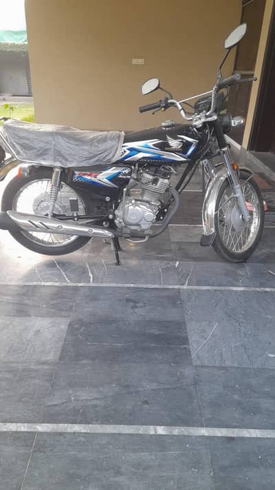 Honda cg 125 black 2025 July