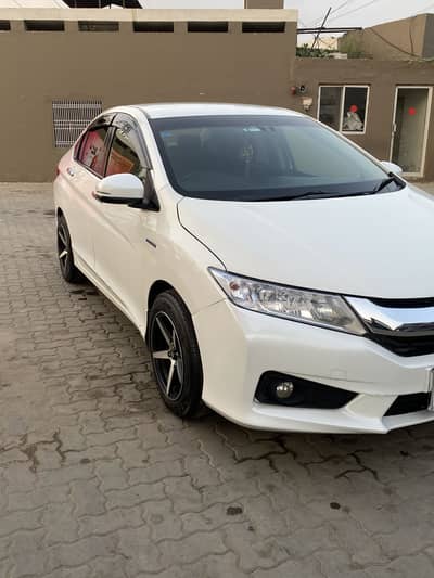 Honda Grace Hybrid