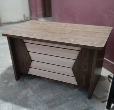 Brand new Study and Office Table in Fresh Condition