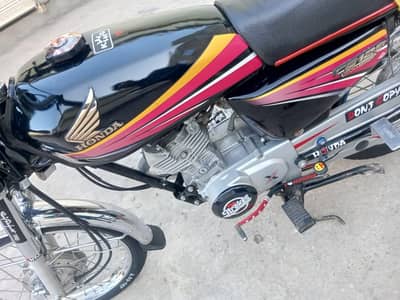 Honda 125 CG urgent for sale WhatsApp number 0326=65=89=853
