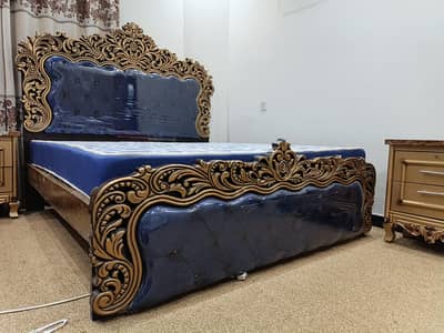 luxury carving bed set new Not used vip look shadi ma bhi dy skty