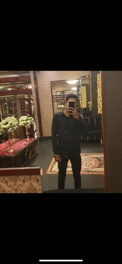 I need a job contact please 03192890857 is number muje contact kare