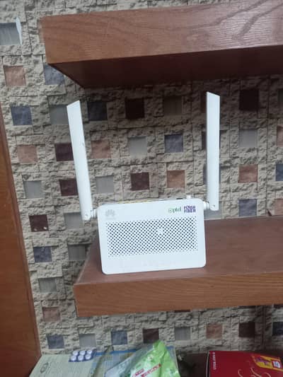 Huawei WiFi Router – Dual Antenna