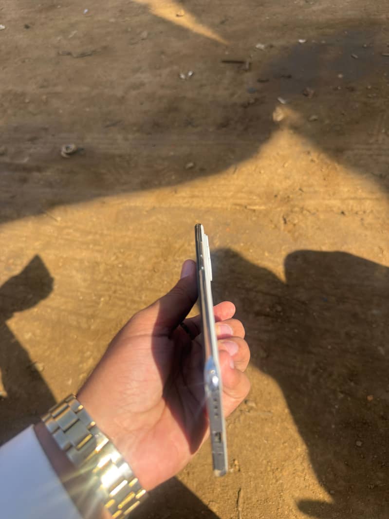 Tecno spark 40 pro plus 4