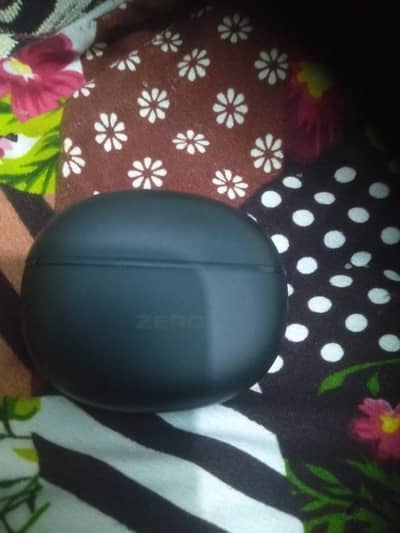 Rover pro zero earbuds zero lifestyle