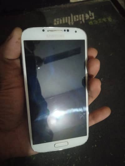 Samsung Galaxy S4 - 2GB/16GB/LTE For hotspot.