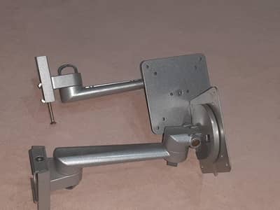 Adjustable LCD / LED TV Wall Mount with Swivel Arm