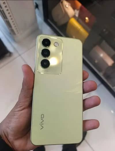 vivo y100 8 GB RAM 128 GB memory 0347/5937/721