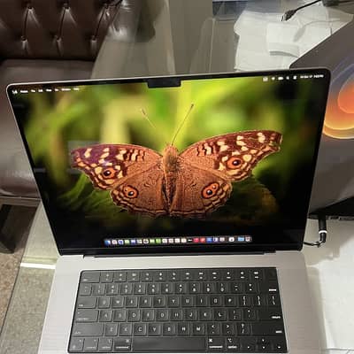 Apple Macbook M1 Pro 16 inch with 32GB Ram for Development & Graphics