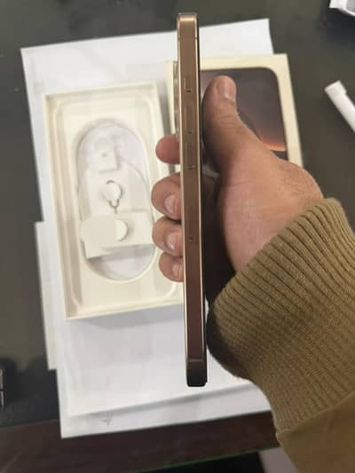 Iphone 16 pro max 256gb pta approved Hk