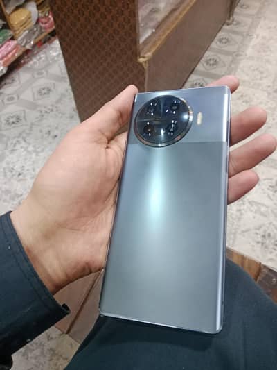 spark 20 pro plus 8 256