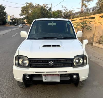 Suzuki Jimny 2013 / 2018 automatic 660cc turbo X adventure
