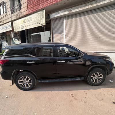 Fortuner 2.7 petrol v