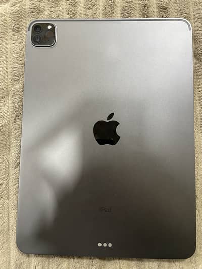 Ipad Pro 128 GB 10/10 With box and charger