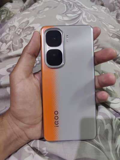 Iqoo neo 10.12/256GB. 2 month sim