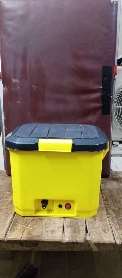 bucket car washer urgent sale pressure washer