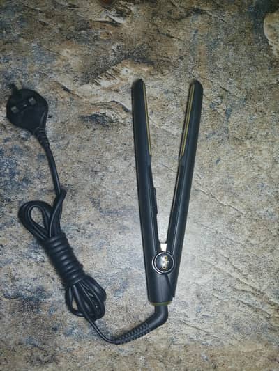 HAIR STRAIGHTENER GHD BRAND
